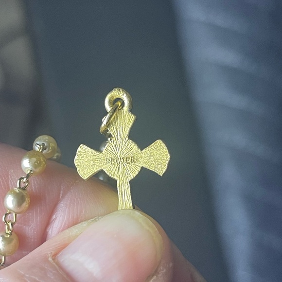 Gold Y-Shaped Necklace with Pendant - Picture 4 of 11